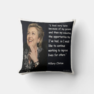 Almohada con la cita de Hillary Clinton "Educación