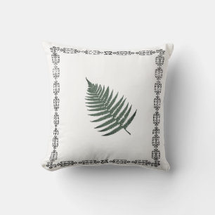 Almohada Con Marco De Hoja De Helecho Blanco Y Neg