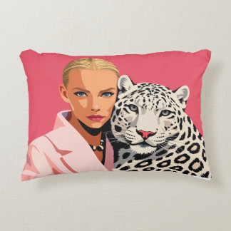 Almohada con mujer y su gato impresa