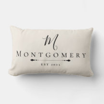 Almohada con nombre de familia personalizado y año