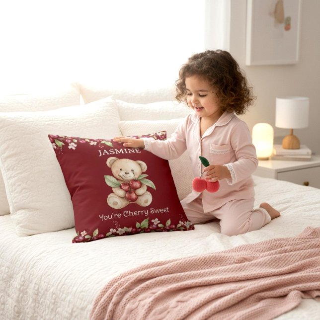 Almohada con nombre de Oso Cereza Dulce (Subido por el creador)