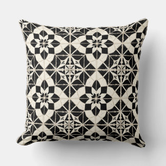 Almohada con patrón de azulejos portugueses – Bla