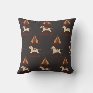 Almohada con patrón de caballo de carrusel oscuro