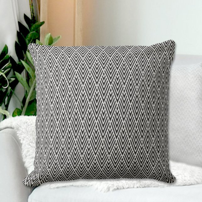 Almohada con patrón de diamantes negros (Subido por el creador)