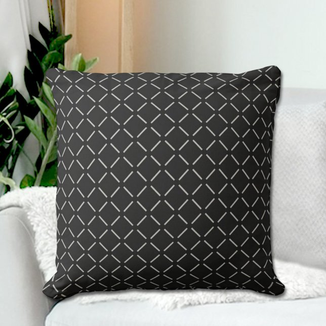 Almohada con patrón de diamantes negros (Subido por el creador)