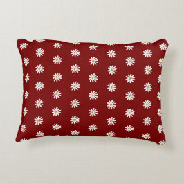 Almohada con patrón de flor florecida con acento r