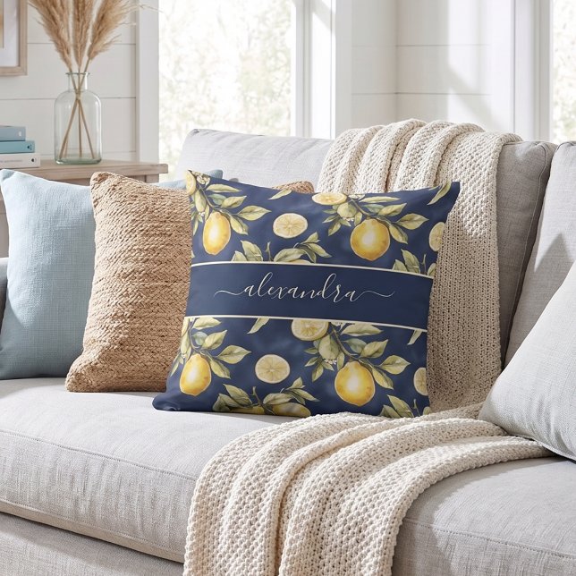 Almohada con patrón de limón y monograma (Subido por el creador)