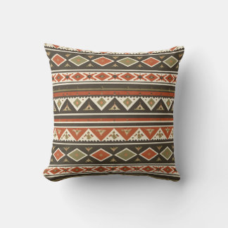 Almohada con patrón de rayas tribales boho