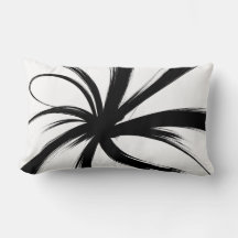 Almohada con ráfaga de pinceladas negras abstracta