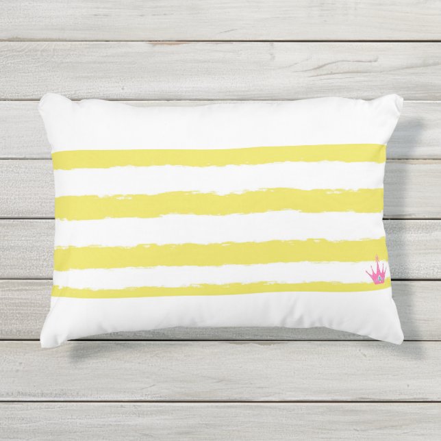 Almohada con rayas amarillas y corona rosa (Anverso)