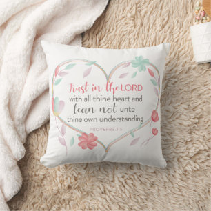 Almohada con versículo bíblico Proverbios 3:5 Cora