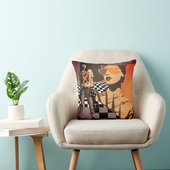 Almohada con "Voces Fuertes, Espacios Suaves" (Silla)