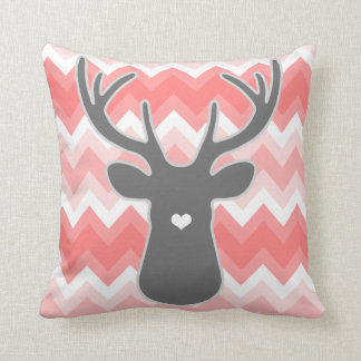 Almohada coralina de los ciervos de la nariz del