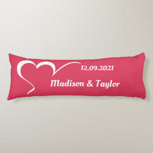 Almohada corporal con nombre personalizado y coraz