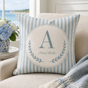 Almohada Costera con Monograma y Rayas de Laurel