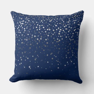 Almohada cuadrada de estrellas plateadas pequeñas