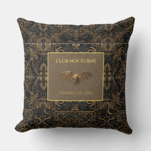 Almohada de acento con patrón dorado gótico person