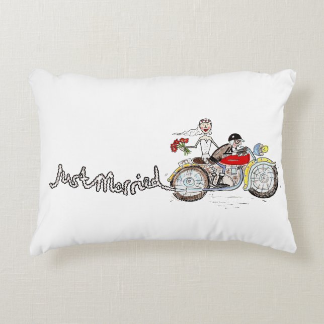 Almohada de acento de boda de novios en moto (Anverso)