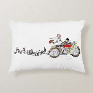 Almohada de acento de boda de novios en moto