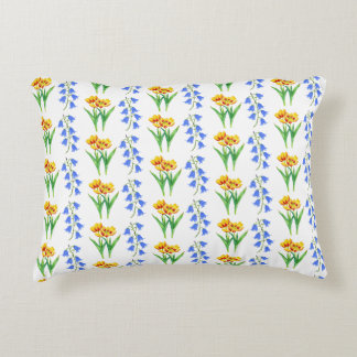 Almohada de acento de campanillas azules y tulipan