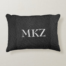 Almohada de acento de cuero negro con monograma