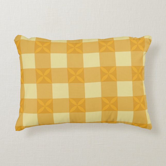 Almohada de acento de gingham amarillo y pétalos a (Anverso)