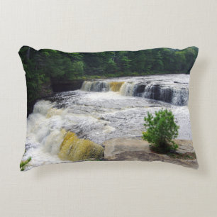 almohada de acento de las cataratas del Tahquameno