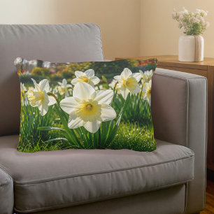 Almohada de acento de narcisos blancos