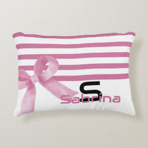 Almohada de acento de rayas de lazo rosa en acuare