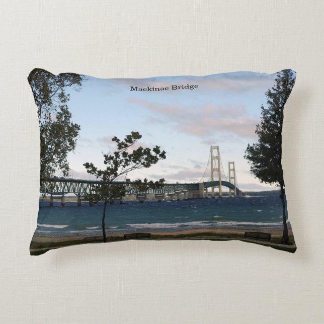 almohada de acento del puente Mackinac (Anverso)
