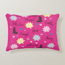 Almohada de acento rosa Lotus Autocuidado y bienes