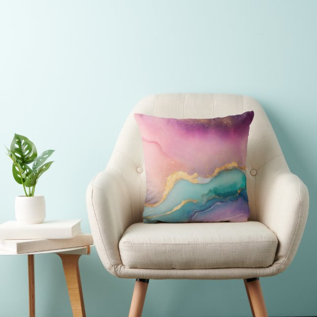 Almohada de acuarela Pastel Serenity con veta dora (Silla)