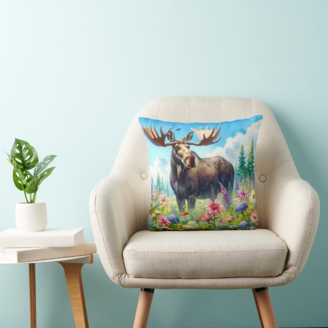 Almohada de Algodón con Alce de Pie en Flores (Silla)