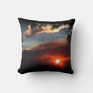 almohada de atardecer con fuego solar