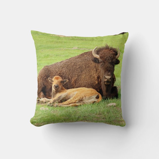 Almohada de Bisonte Madre y Becerro (Anverso)