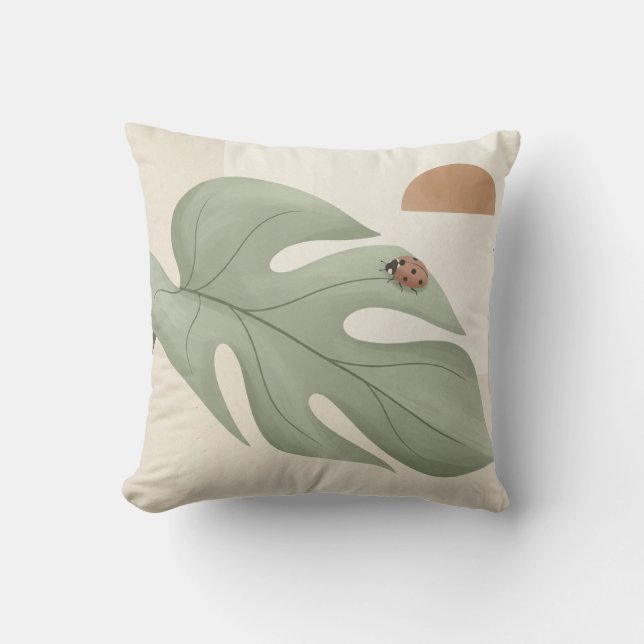 Almohada de Boho Monstera Leaf & Ladybug — Sage G (Anverso)