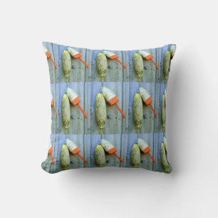almohada de boyas de madera y ballenas
