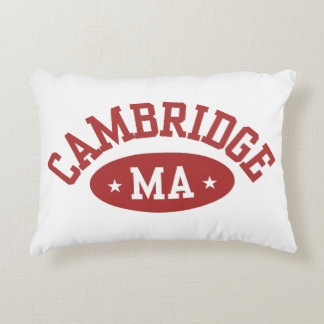 Almohada de Cambridge, Massachusetts College Town
