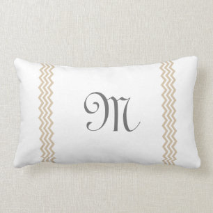 Almohada de Chevron de la arena del monograma