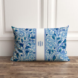 Almohada de Chinoiserie azul y blanca monogramada