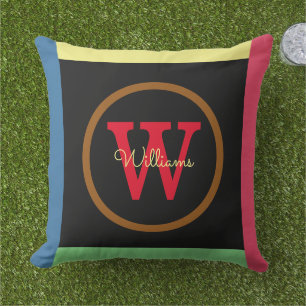 Almohada de color monograma familiar con borde de 