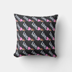 almohada de corazones rosados de amor