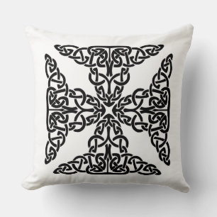 almohada de cruz celta
