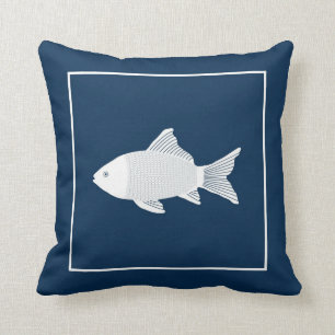 almohada de cuerdas con pescado decorativo