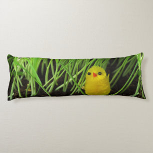 almohada de cuerpo de pollo de césped