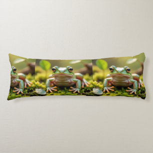 Almohada de cuerpo de rana verde adorable