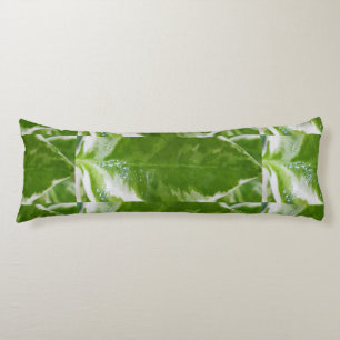 Almohada de cuerpo floral verde y blanca para mayo