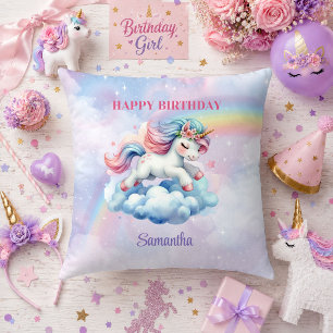 Almohada de cumpleaños de niña con colores pastel