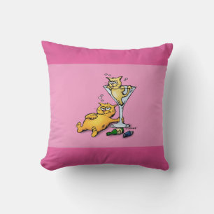 Almohada de dibujos animados rosada cócteles y gat