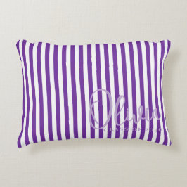 Almohada de dormitorio con franja morada personali